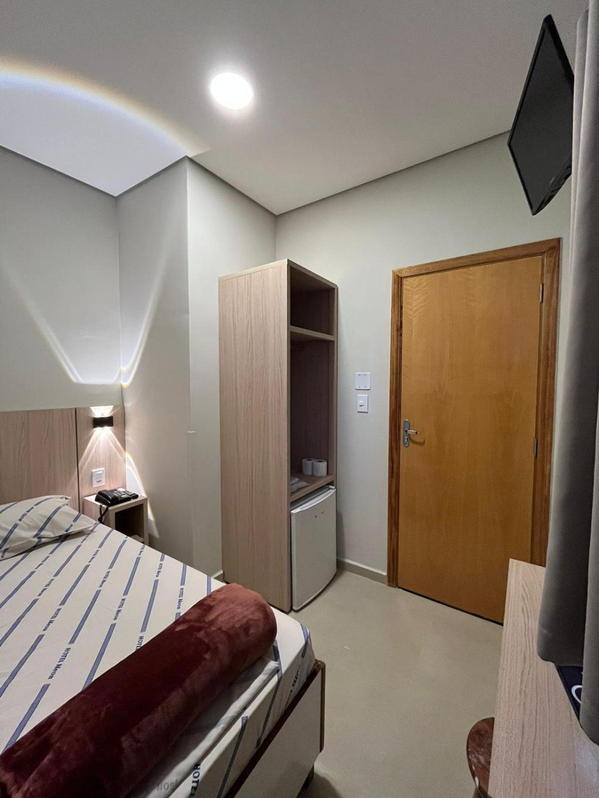 Hotel Neon - Proximo A 25 De Marco, Bom Retiro E Bras, A 2Min Do Mirante Sampa Sky E Pista De Skate Anhangabau São Paulo Eksteriør billede