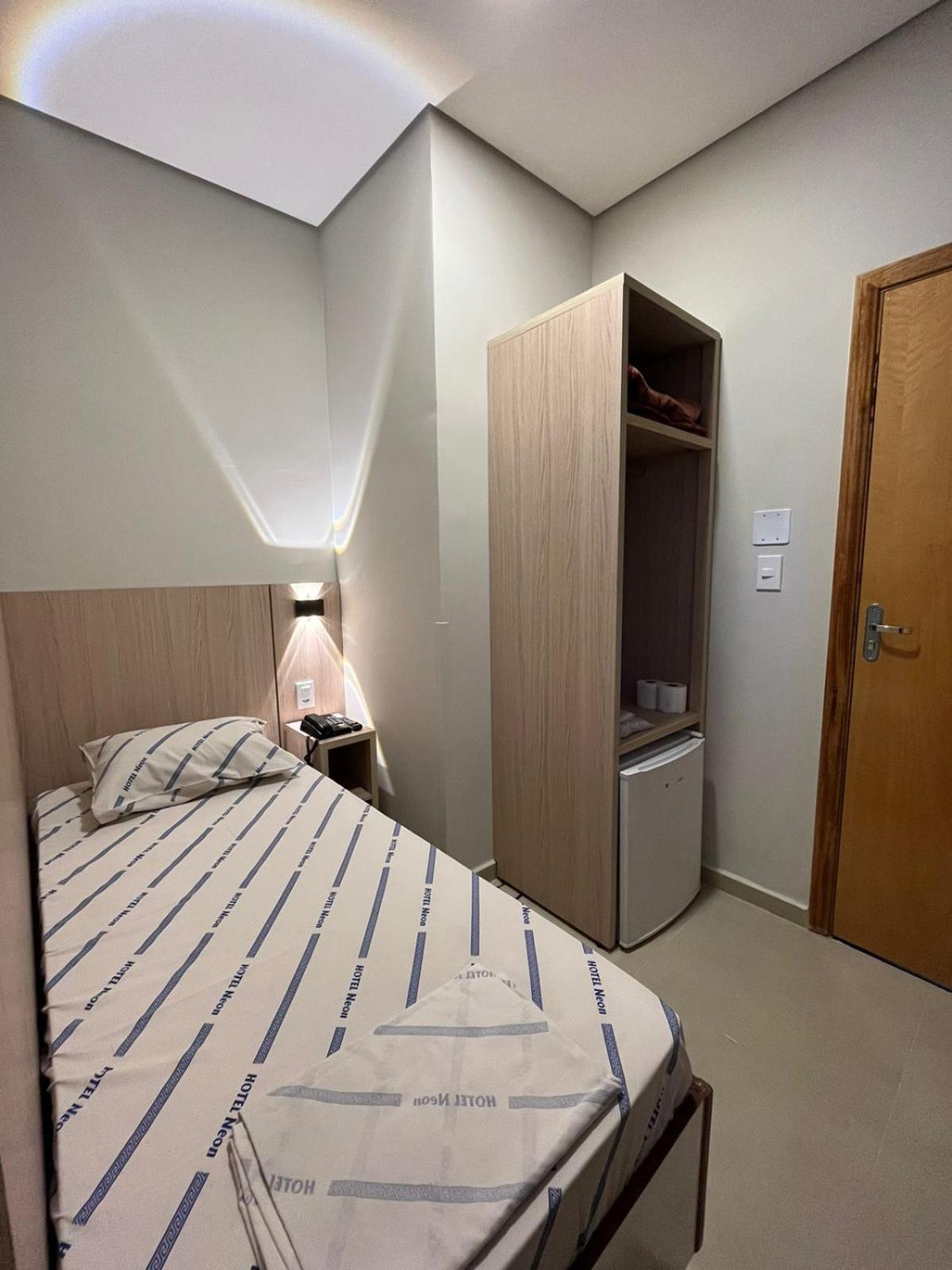 Hotel Neon - Proximo A 25 De Marco, Bom Retiro E Bras, A 2Min Do Mirante Sampa Sky E Pista De Skate Anhangabau São Paulo Eksteriør billede