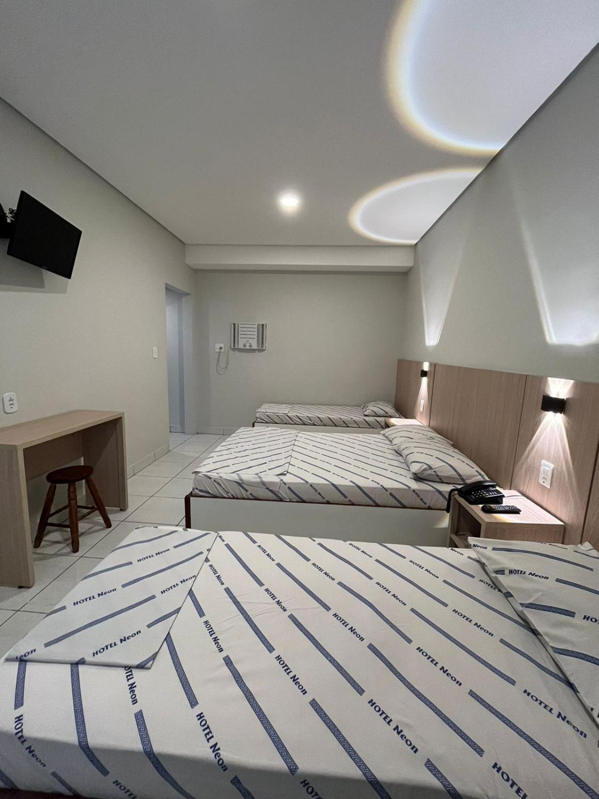Hotel Neon - Proximo A 25 De Marco, Bom Retiro E Bras, A 2Min Do Mirante Sampa Sky E Pista De Skate Anhangabau São Paulo Eksteriør billede