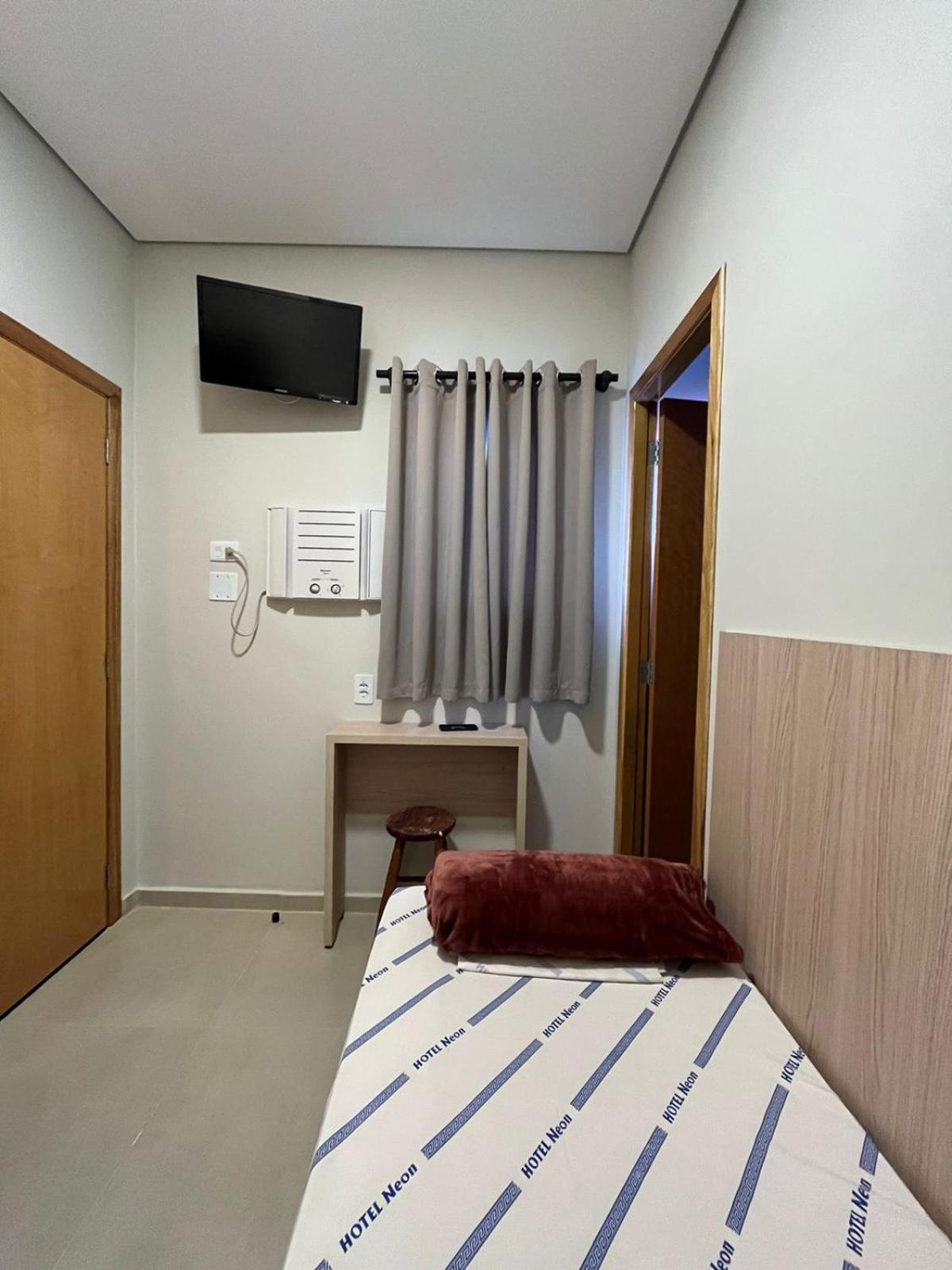 Hotel Neon - Proximo A 25 De Marco, Bom Retiro E Bras, A 2Min Do Mirante Sampa Sky E Pista De Skate Anhangabau São Paulo Eksteriør billede