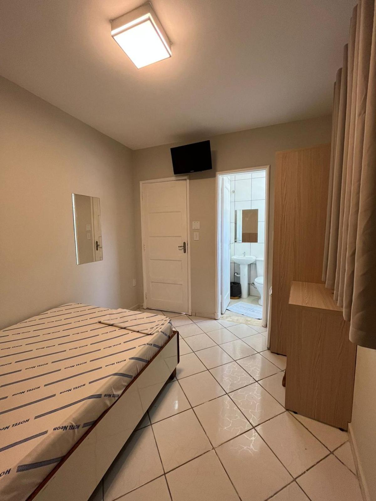 Hotel Neon - Proximo A 25 De Marco, Bom Retiro E Bras, A 2Min Do Mirante Sampa Sky E Pista De Skate Anhangabau São Paulo Eksteriør billede